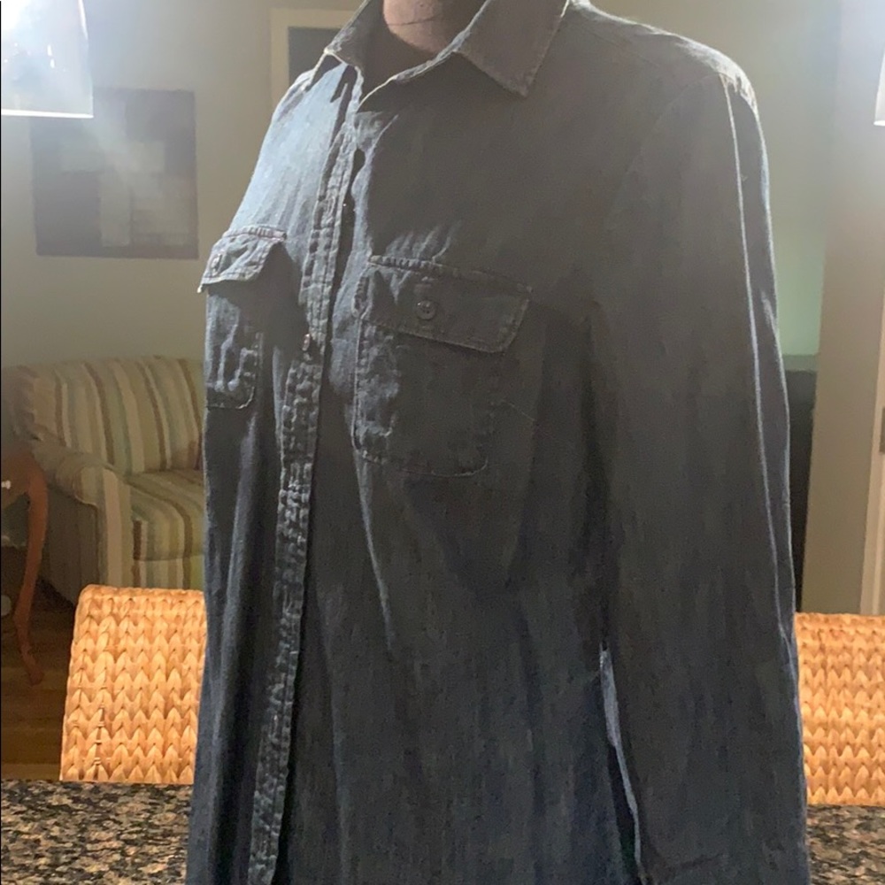 🤩 5/$25 Loft Denim shirt - Picture 4 of 11